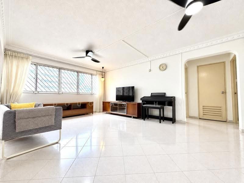 624 Hougang Avenue 8