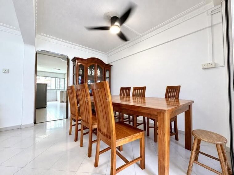 624 Hougang Avenue 8